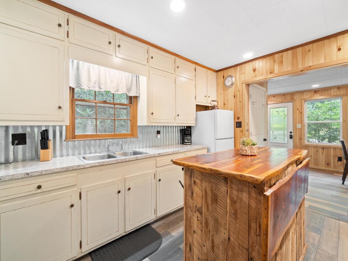 Gingercake Mtn Cottage At Linville Gorge - Wood Burning Fireplace Linville Falls Exterior photo